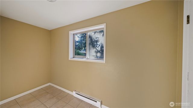 368 NW Columbia Drive, Oak Harbor, WA 98277