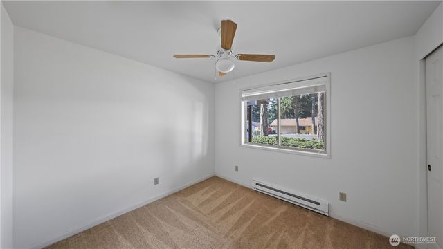 368 NW Columbia Drive, Oak Harbor, WA 98277