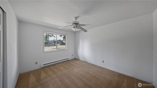 368 NW Columbia Drive, Oak Harbor, WA 98277