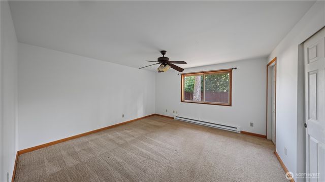 368 NW Columbia Drive, Oak Harbor, WA 98277