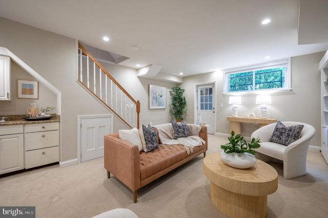 808 S FAIRFAX ST, Alexandria, VA 22314