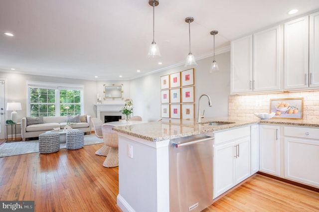808 S FAIRFAX ST, Alexandria, VA 22314