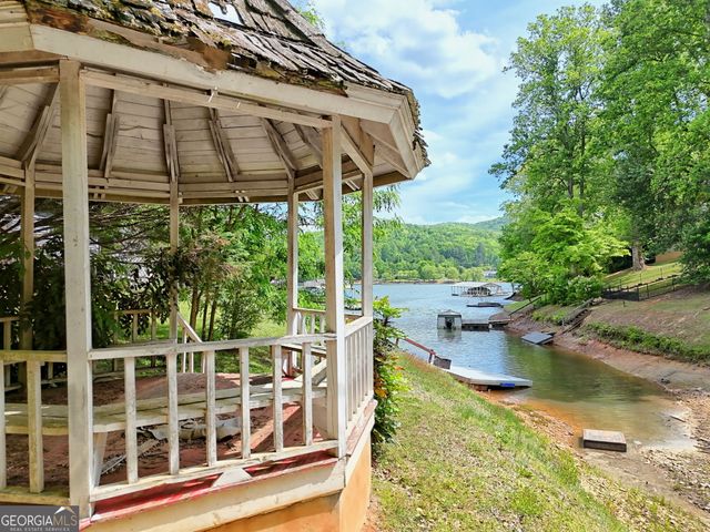 520 Long View Drive, Hiawassee, GA 30546