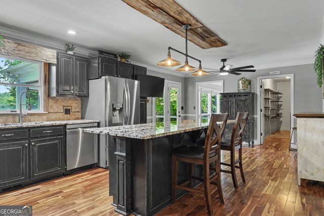 520 Long View Drive, Hiawassee, GA 30546