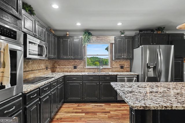 520 Long View Drive, Hiawassee, GA 30546