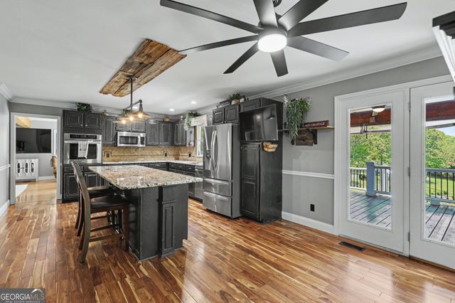 520 Long View Drive, Hiawassee, GA 30546