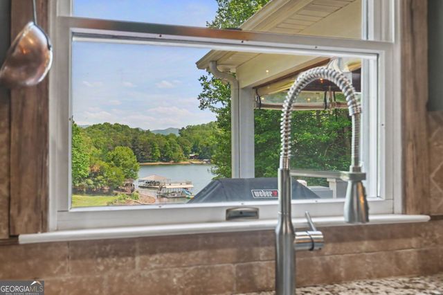 520 Long View Drive, Hiawassee, GA 30546