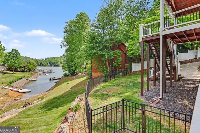520 Long View Drive, Hiawassee, GA 30546