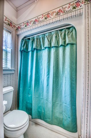 159 Charles Street, La Grange, TX 78945