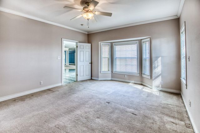 159 Charles Street, La Grange, TX 78945