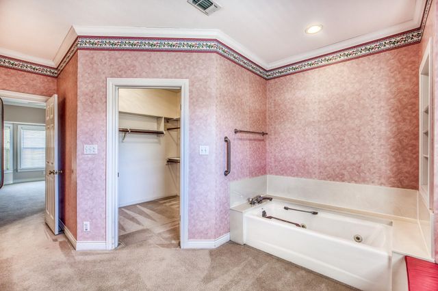 159 Charles Street, La Grange, TX 78945