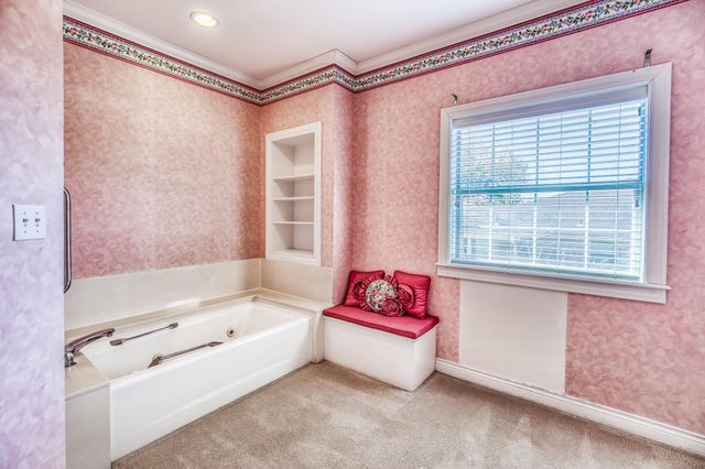 159 Charles Street, La Grange, TX 78945