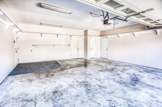 159 Charles Street, La Grange, TX 78945