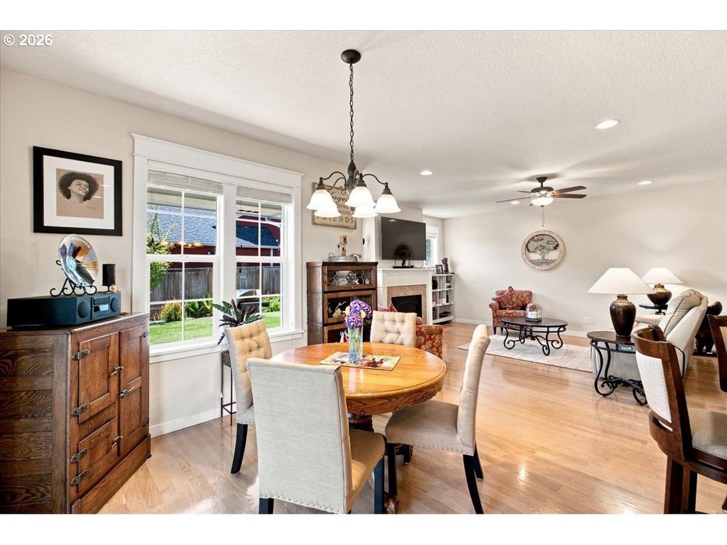 Image 15 of property listing at 1169 Se ACADEMY St, Dallas, OR 97338