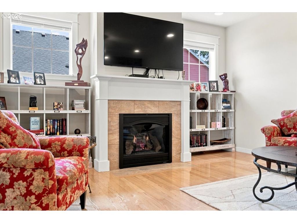 Image 18 of property listing at 1169 Se ACADEMY St, Dallas, OR 97338