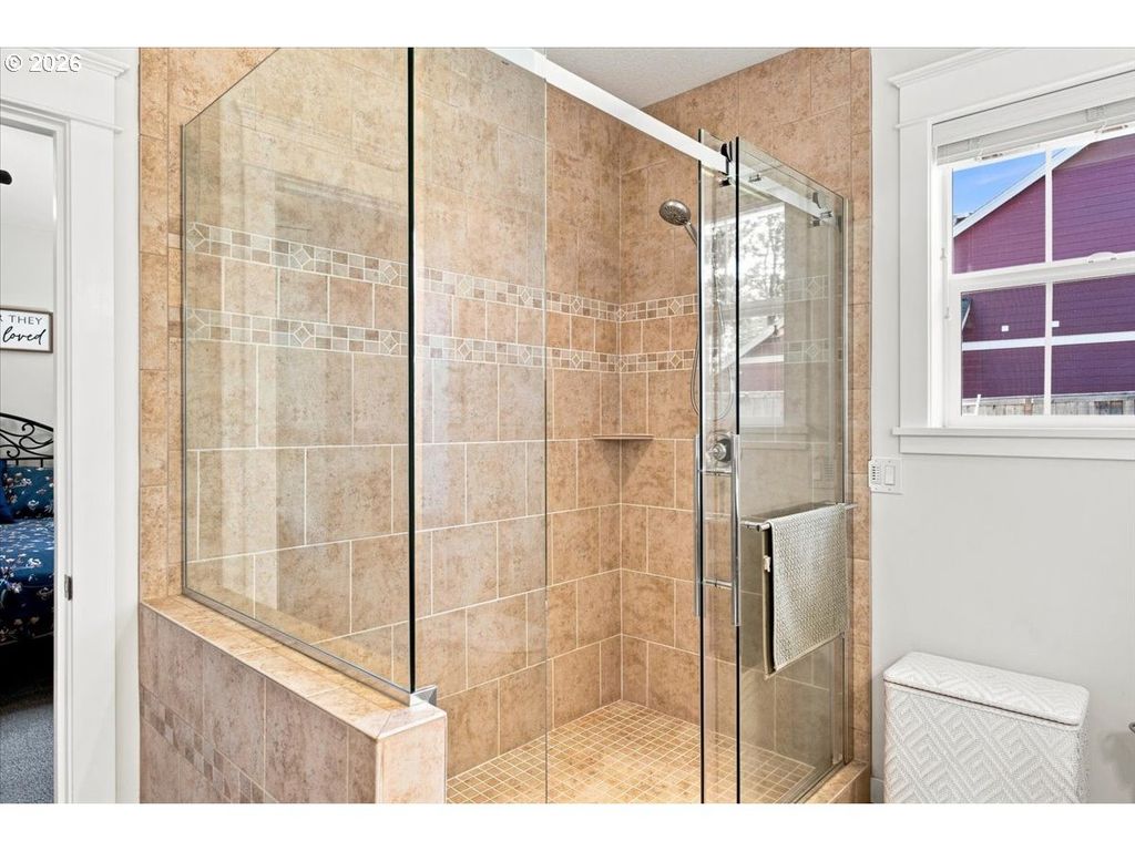 Image 24 of property listing at 1169 Se ACADEMY St, Dallas, OR 97338