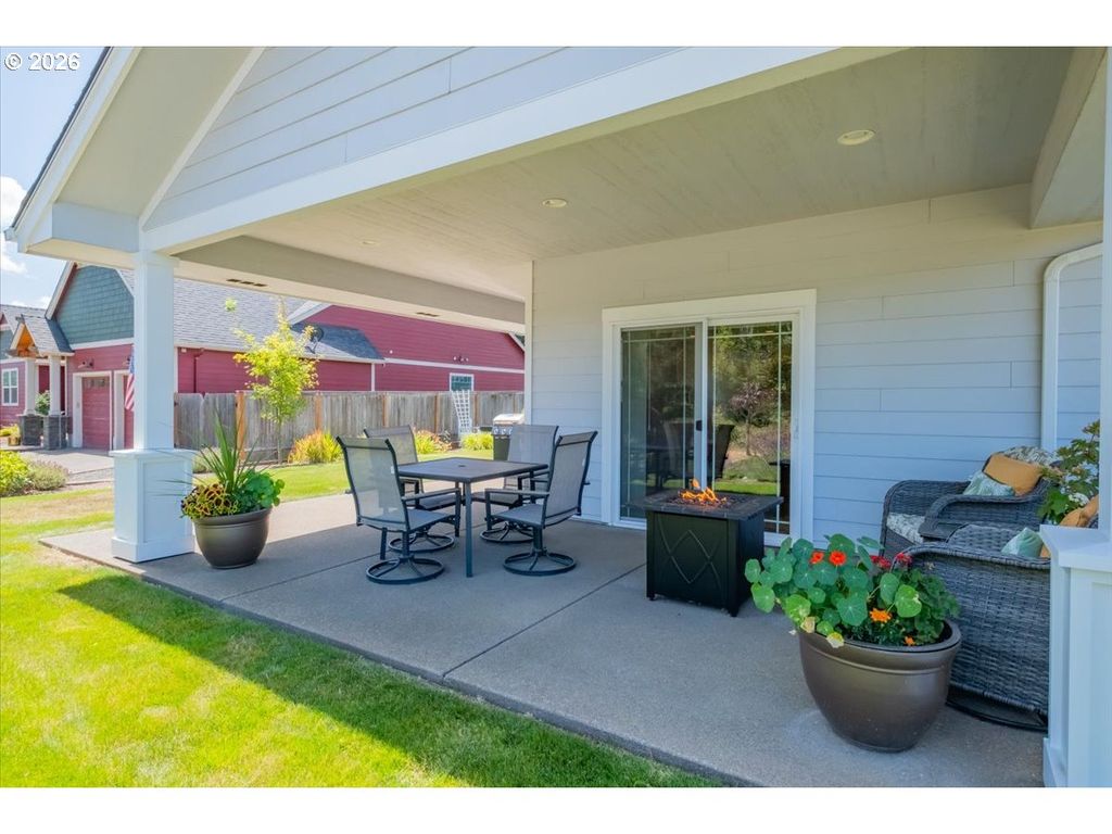 Image 33 of property listing at 1169 Se ACADEMY St, Dallas, OR 97338