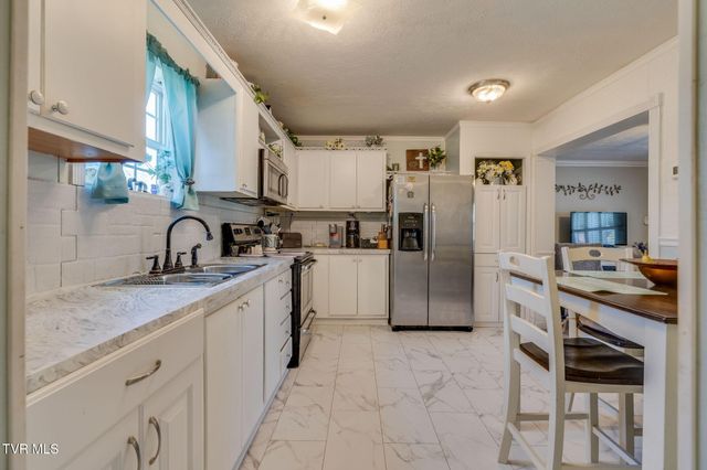 4592 Cherokee Road, Jonesborough, TN 37659