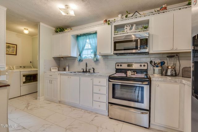 4592 Cherokee Road, Jonesborough, TN 37659