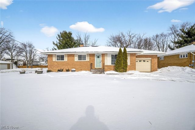 13838 Whitney Road, Strongsville, OH 44136