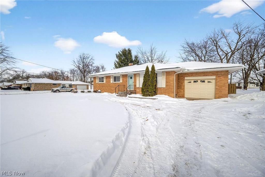 13838 Whitney Road, Strongsville, OH 44136