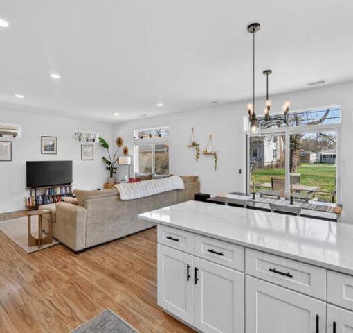 23112 Vassar Avenue, Hazel Park, MI 48030