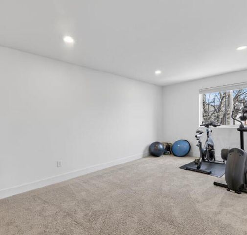 23112 Vassar Avenue, Hazel Park, MI 48030
