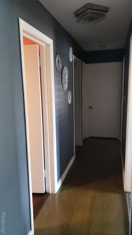 24816 CUSHING Avenue, Eastpointe, MI 48021