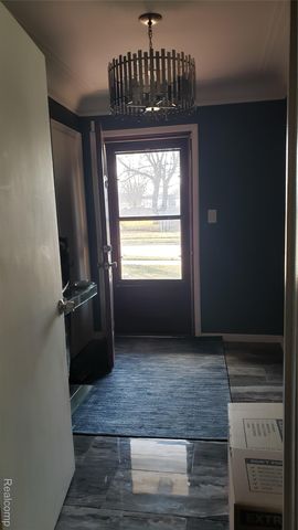 24816 CUSHING Avenue, Eastpointe, MI 48021