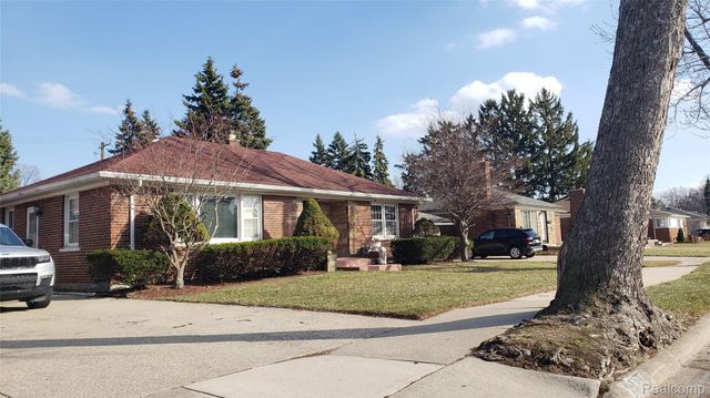 24816 CUSHING Avenue, Eastpointe, MI 48021