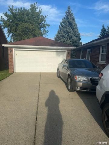 24816 CUSHING Avenue, Eastpointe, MI 48021