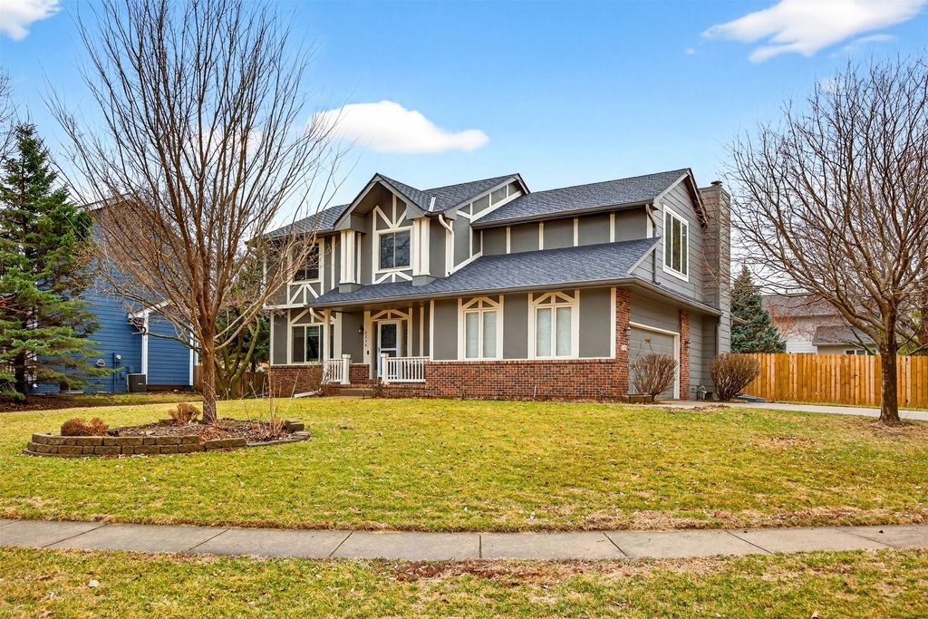 2230 NW 138th Street, Clive, IA 50325