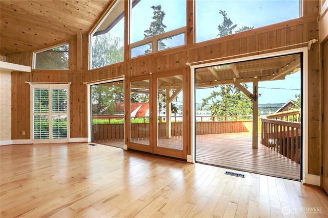 3542 Mathews Drive NW, Bremerton, WA 98312