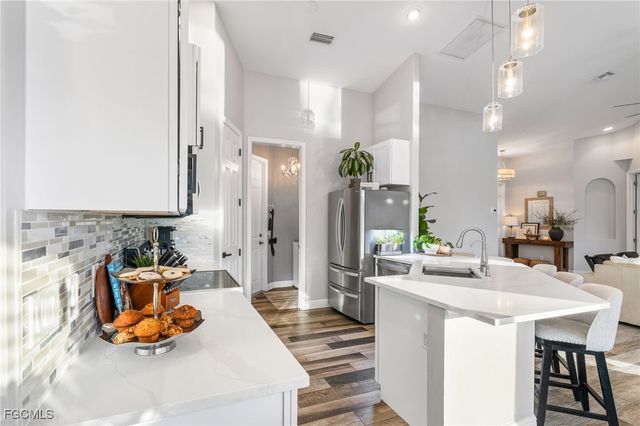 2604 SW 10th AVE, Cape Coral, FL 33914