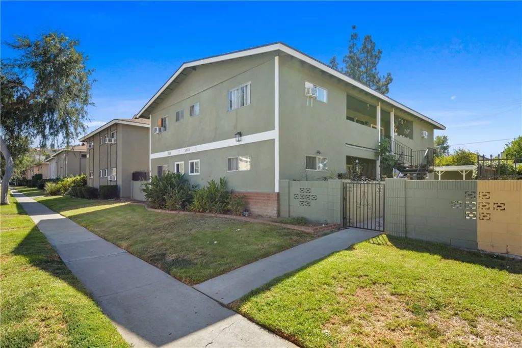 1301 Burwood, La Habra, CA 90631
