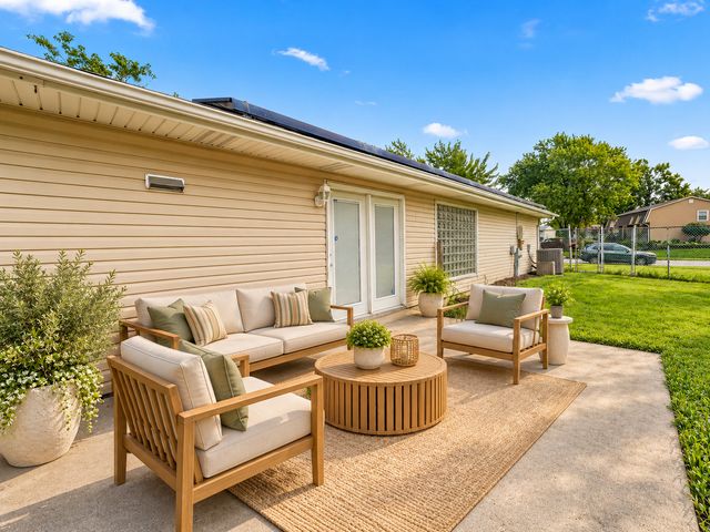 17550 Winston Court, Country Club Hills, IL 60478