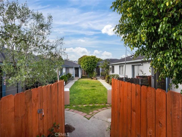 1417 Manhattan Beach, Manhattan Beach, CA 90266