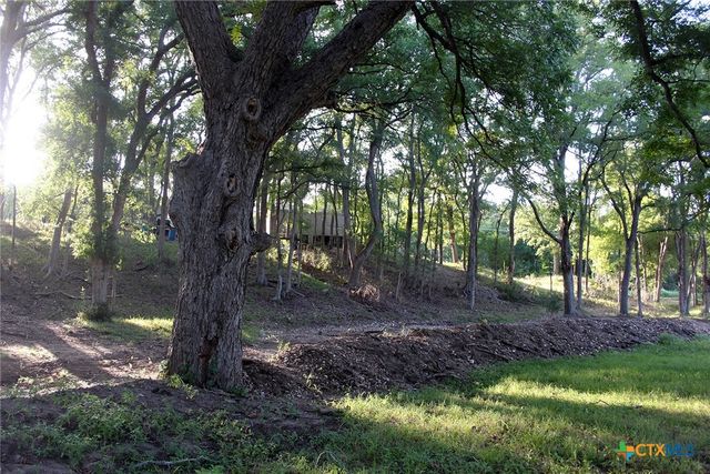 900 Old Lytton Springs Road, Lockhart, TX 78644