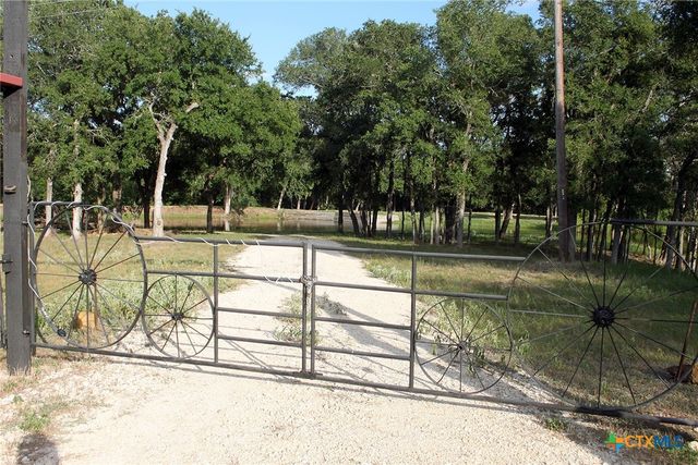 900 Old Lytton Springs Road, Lockhart, TX 78644