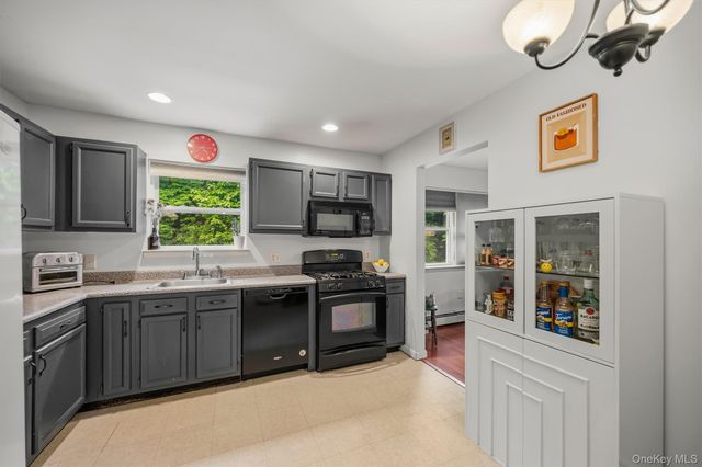5 Harriet Lane, New City, NY 10956
