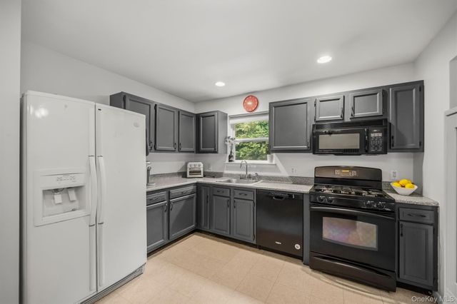 5 Harriet Lane, New City, NY 10956