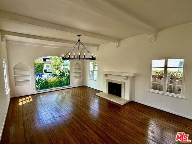 150 N Martel Avenue, Los Angeles, CA 90036