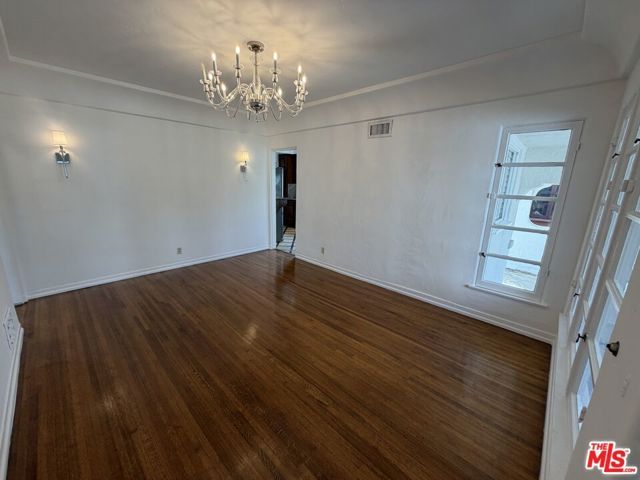 150 N Martel Avenue, Los Angeles, CA 90036