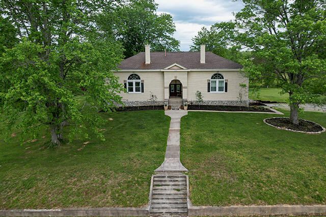 1678 Little Hickman Road, Nicholasville, KY 40356