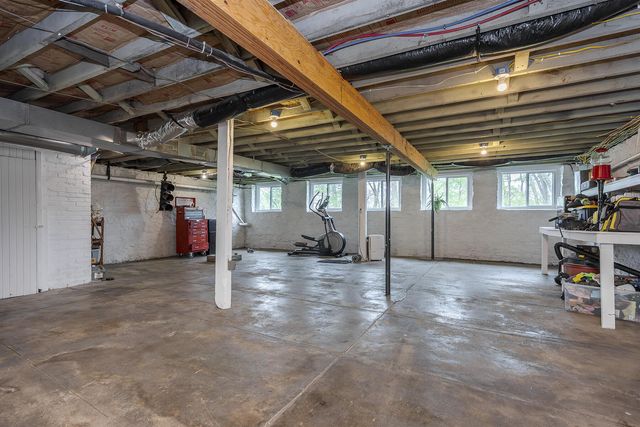 1678 Little Hickman Road, Nicholasville, KY 40356