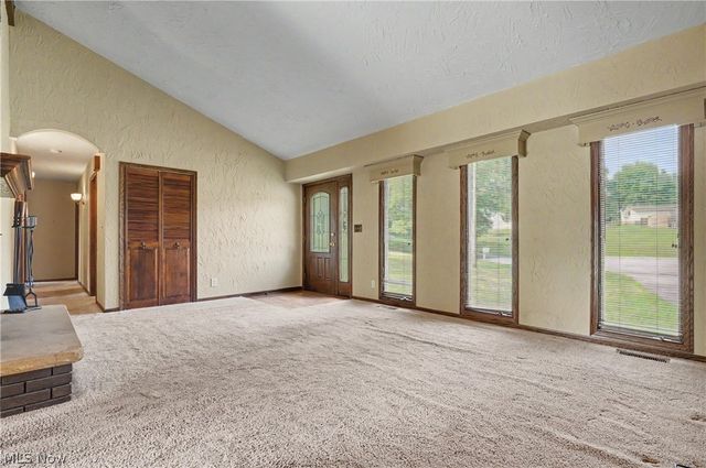 5818 Starview Circle, Clinton, OH 44216