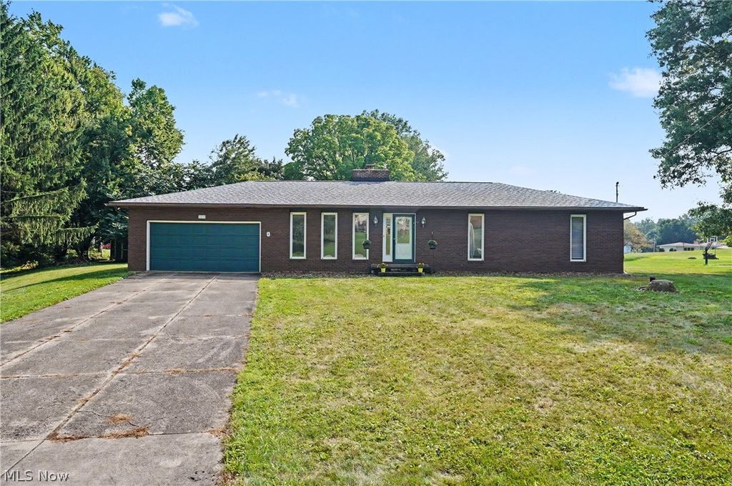 5818 Starview Circle, Clinton, OH 44216