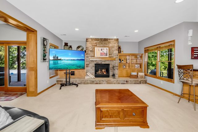 21157 Ridgewood Trail, Lakeville, MN 55044