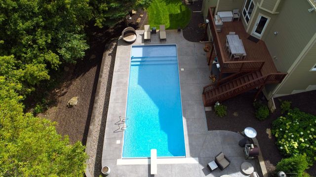 21157 Ridgewood Trail, Lakeville, MN 55044