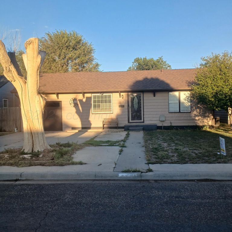 122 Elm Avenue, Dumas, TX 79029